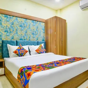 Guest house Olivia Star Taj, Tajganj